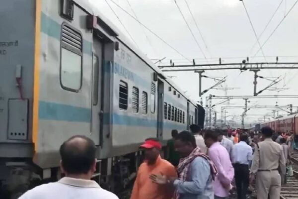 jalgaon train accident